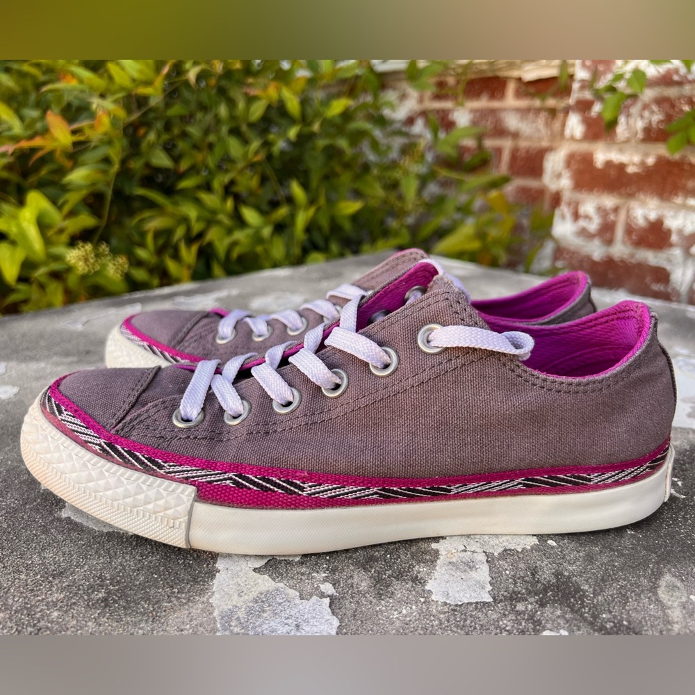 CONVERSE ALL STAR Womens Canvas Purple/Black/Silver Trim Low Top Shoes Sz 7M(US)